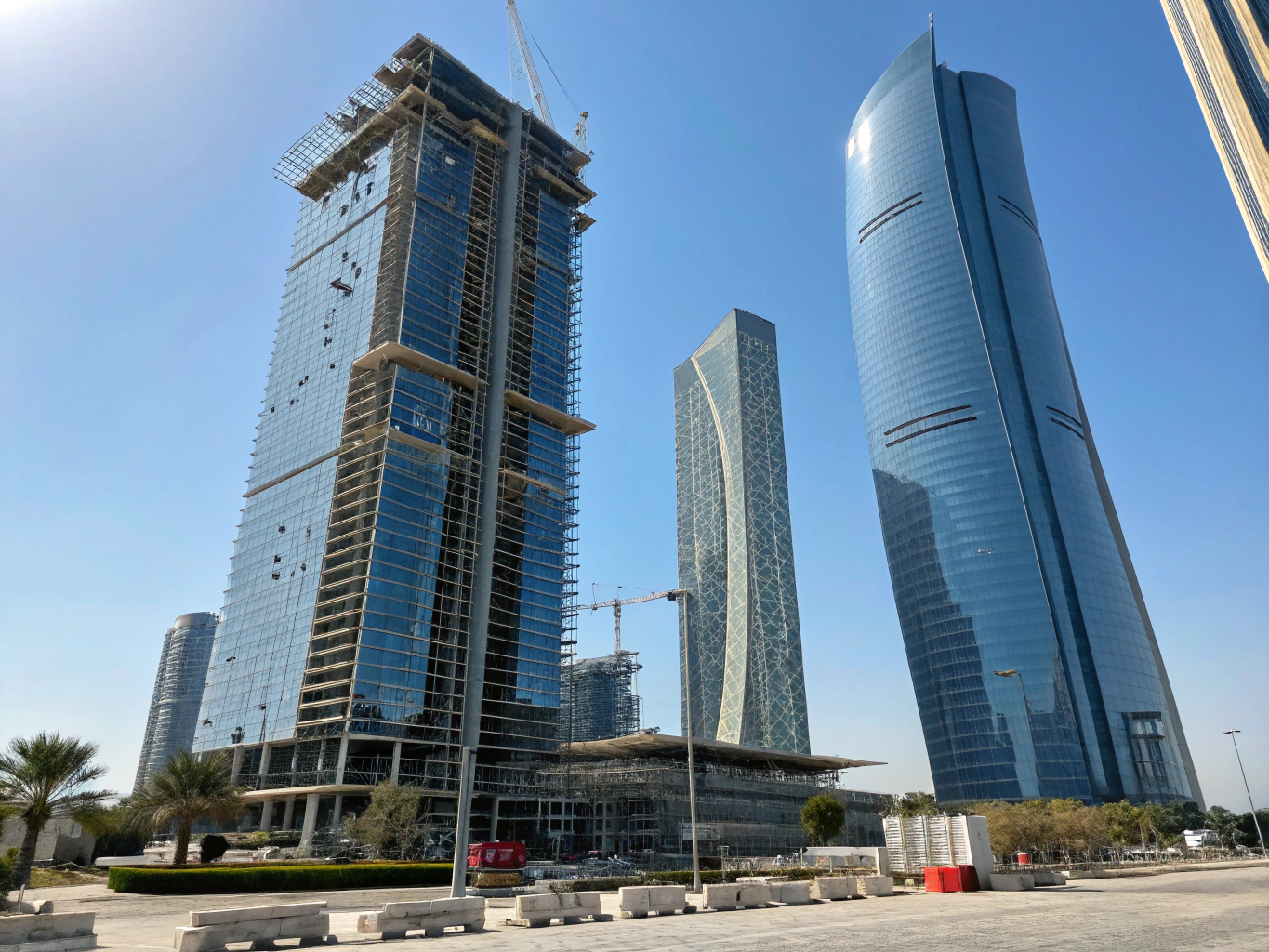 أبراج سكنية وفندقية باستخدام أنظمة QGC